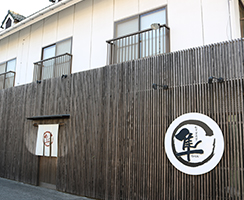 割烹居酒屋 隼 店内・料理